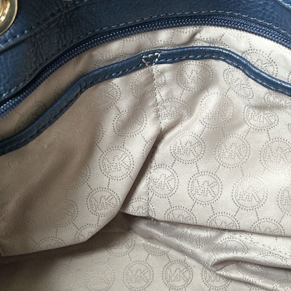 Michael Kors Pebbled Leather Medium Tote Handbag  Zip Closure NB-1504 30H4GBFT6L - Picture 10 of 10